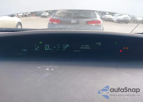 2011 Toyota Prius Four z USA, uszkodzony, nr VIN JTDKN3DUXB0328750